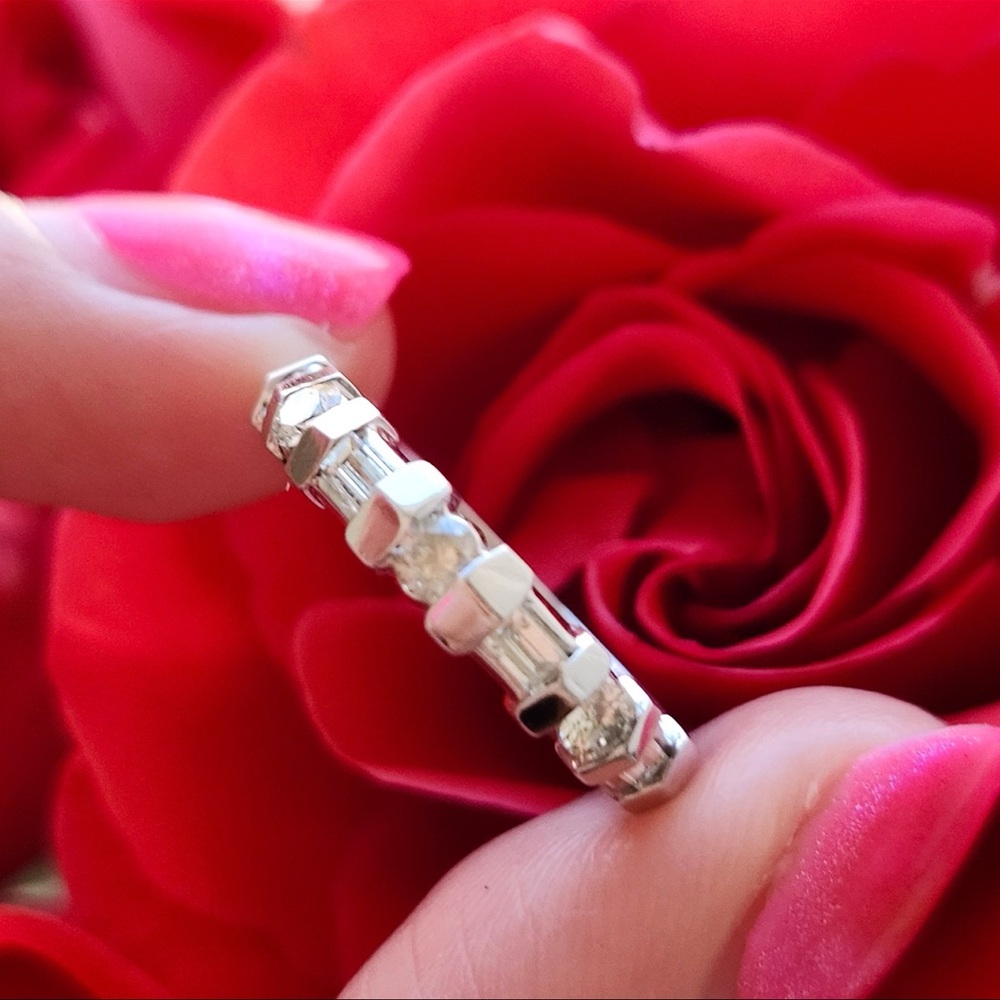 Heavy solid 14k natural diamond band - Picture 3 of 8